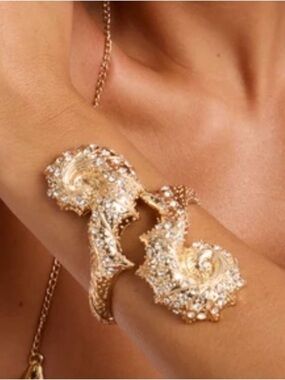 🔥🔥Zara Gold Crystal Swirl Cuff Bracelet